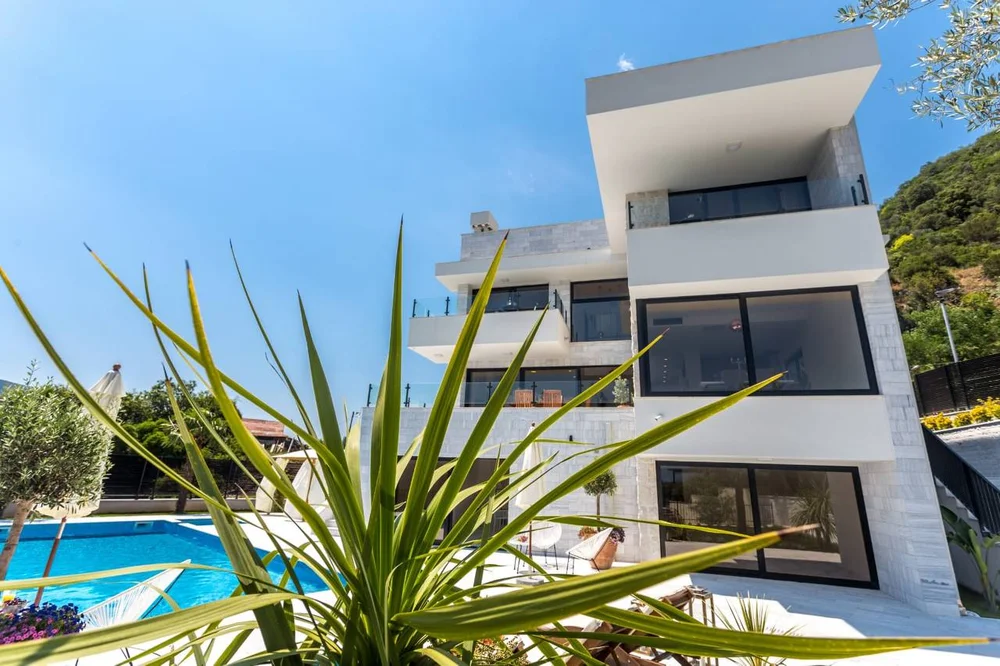 Modern Villa with Pool in Boka Bay — A Prime Investment Opportunity