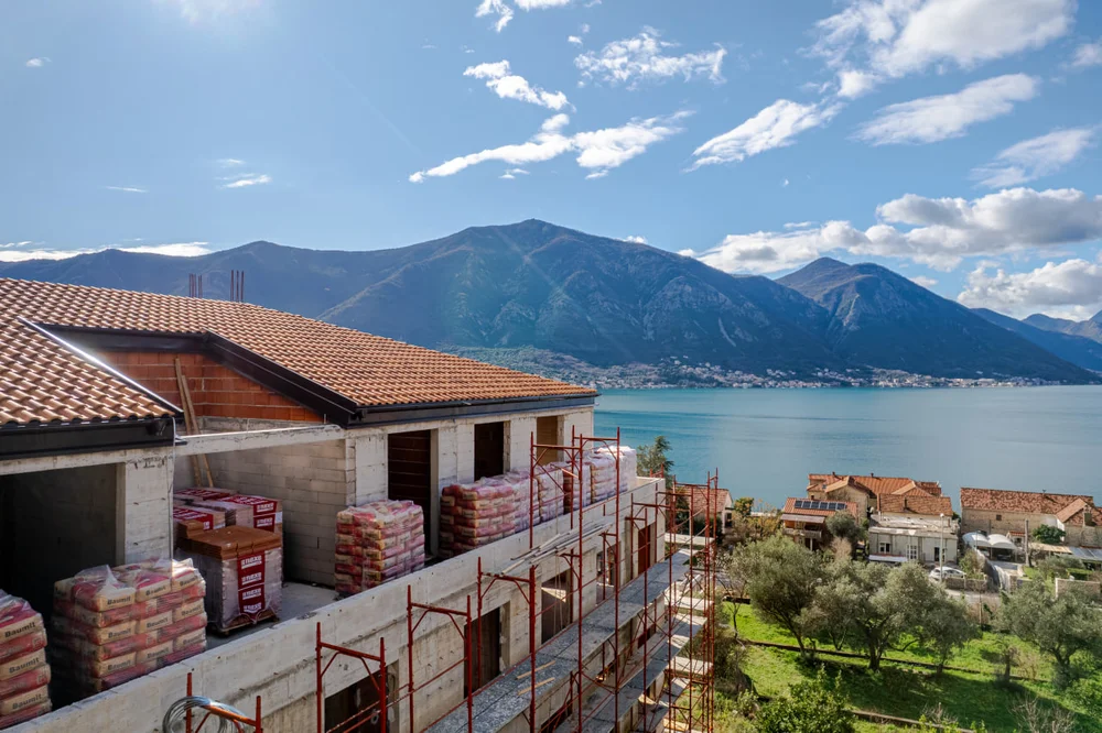 Apartment 48 m² in the Palace Bay complex in Dobrota