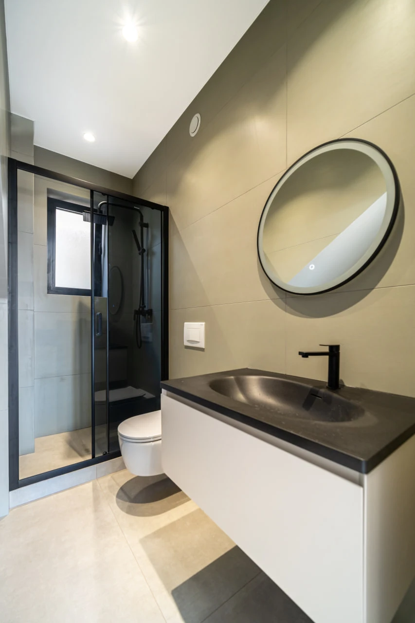 High-quality Townhouses with Sea Views in Kavac