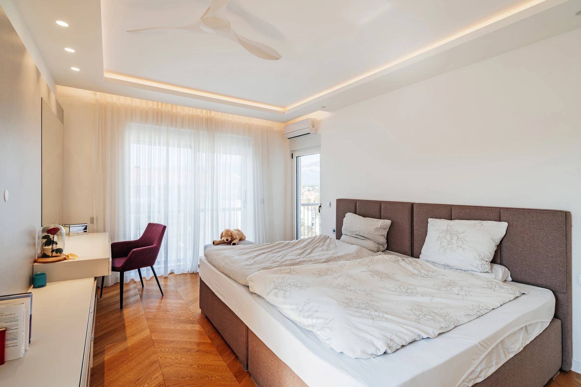 Spacious 2-bedroom apartment in the center of Tivat