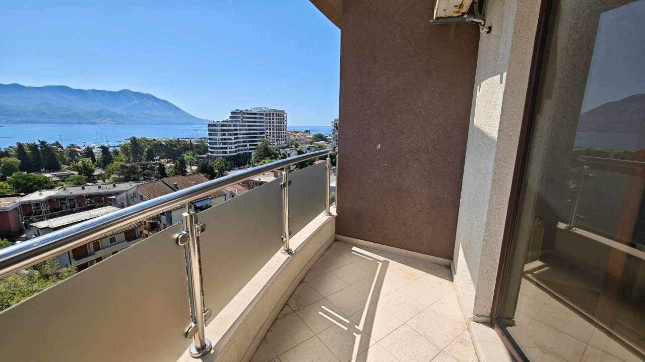 Three-Bedroom Apartment In The Very Center Of Budva