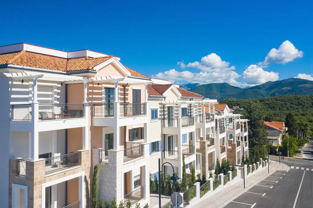 Centrale Apartments: Style and Comfort in the Heart of Luštica Bay