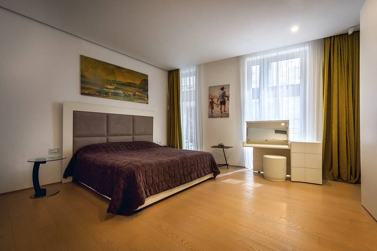 Luxury 198 m2 Waterfront Apartment in Dukley Gardens, Budva