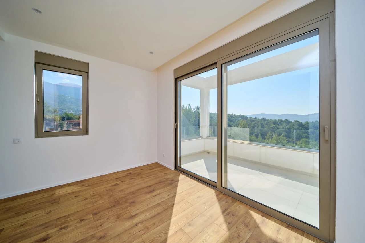 Two-bedrooms Apartment in a Quiet Place Surrounded by Nature, Tivat