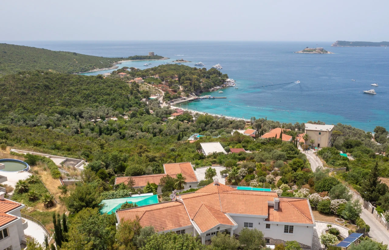 Exclusive Mansion 100m from the Sea, Zanjice