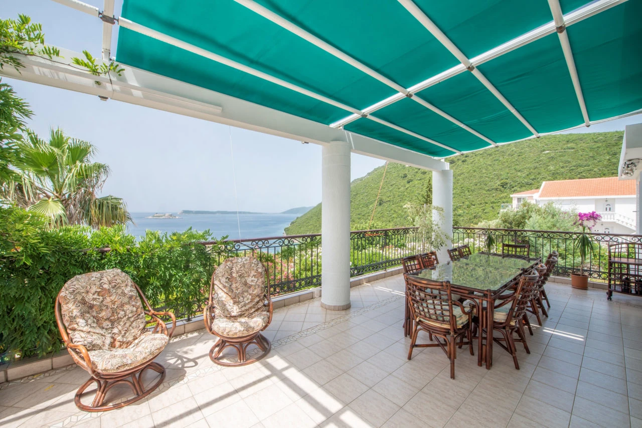 Exclusive Mansion 100m from the Sea, Zanjice