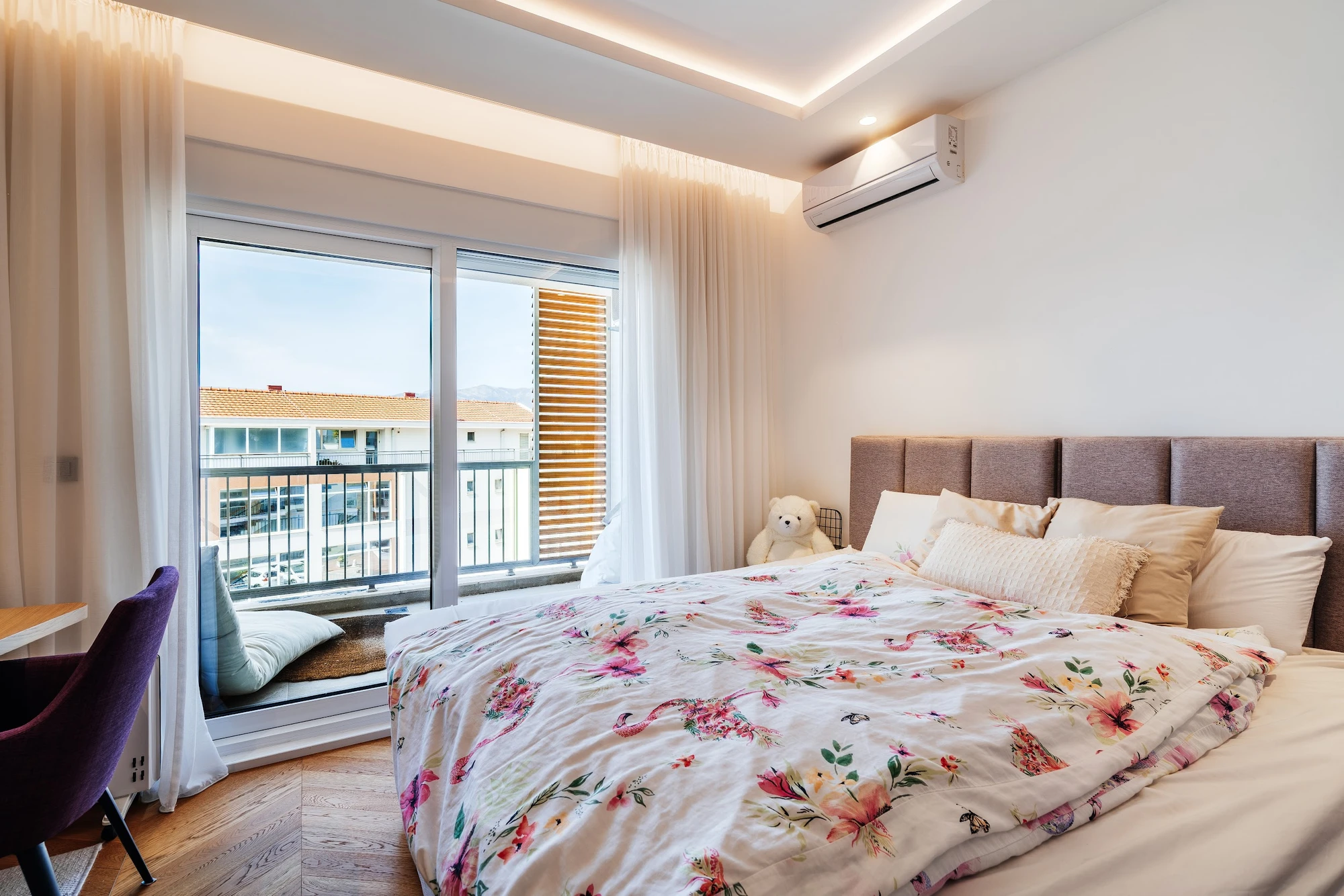 Spacious 2-bedroom apartment in the center of Tivat