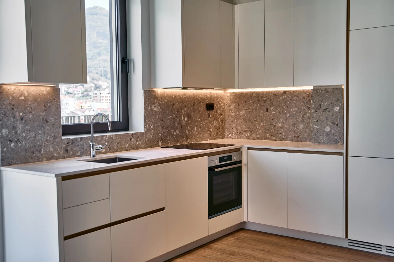 Modern Two-Bedroom Apartment in Heart of Tivat