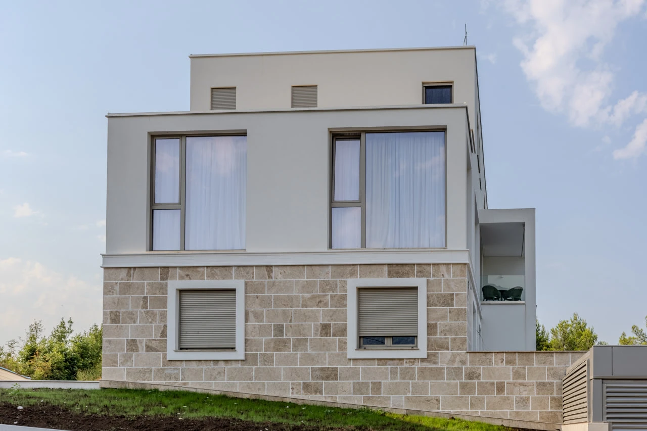 Two-bedrooms Apartment in a Quiet Place Surrounded by Nature, Tivat