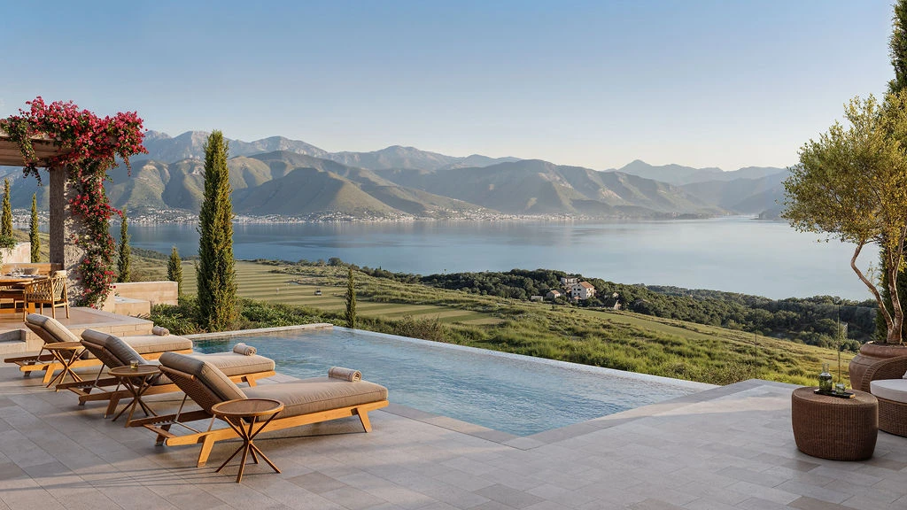 Elegant 185.5 m² Townhouse at the Golf Summit