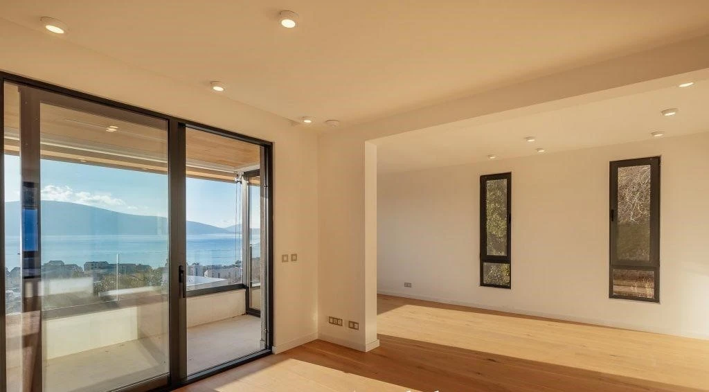 Duplex with Magnificent view if the Sea, Donja Lastva, Tivat