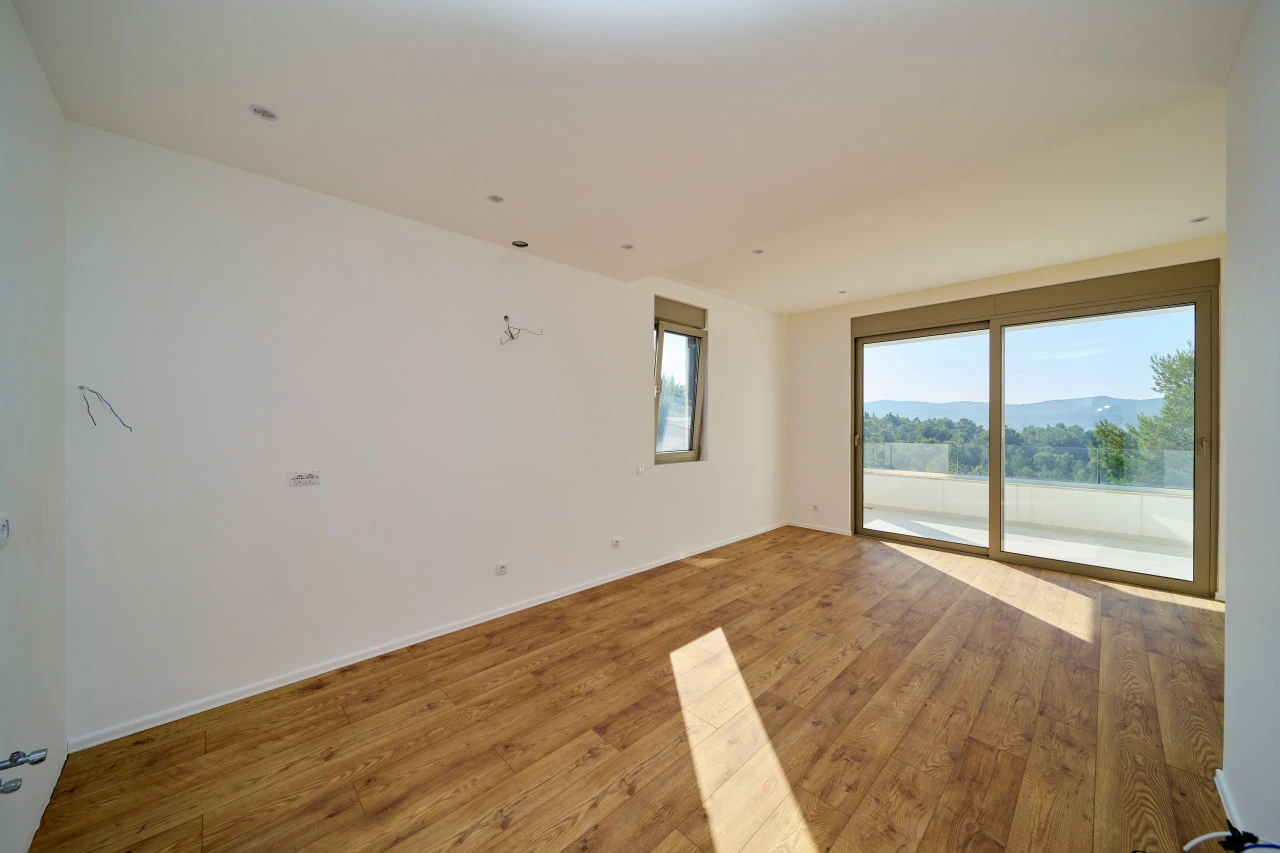 Two-bedrooms Apartment in a Quiet Place Surrounded by Nature, Tivat