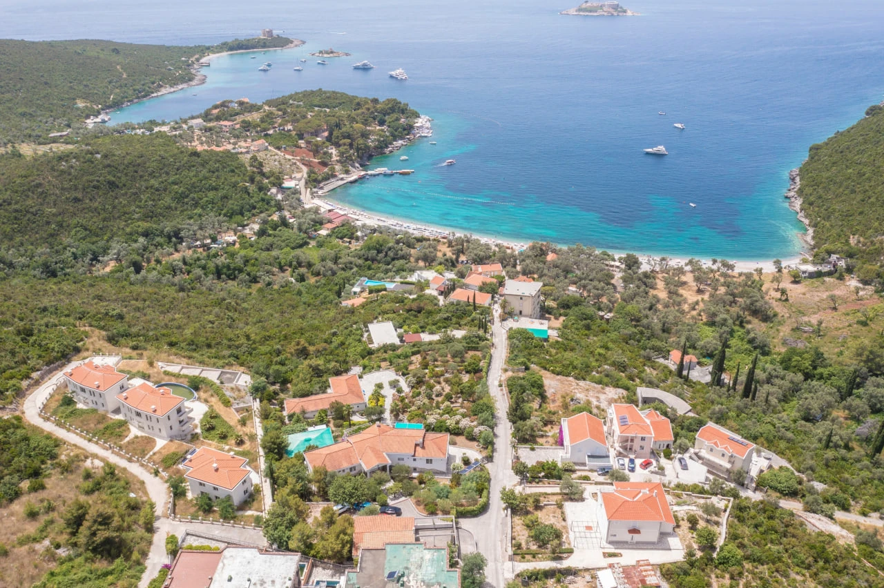 Exclusive Mansion 100m from the Sea, Zanjice