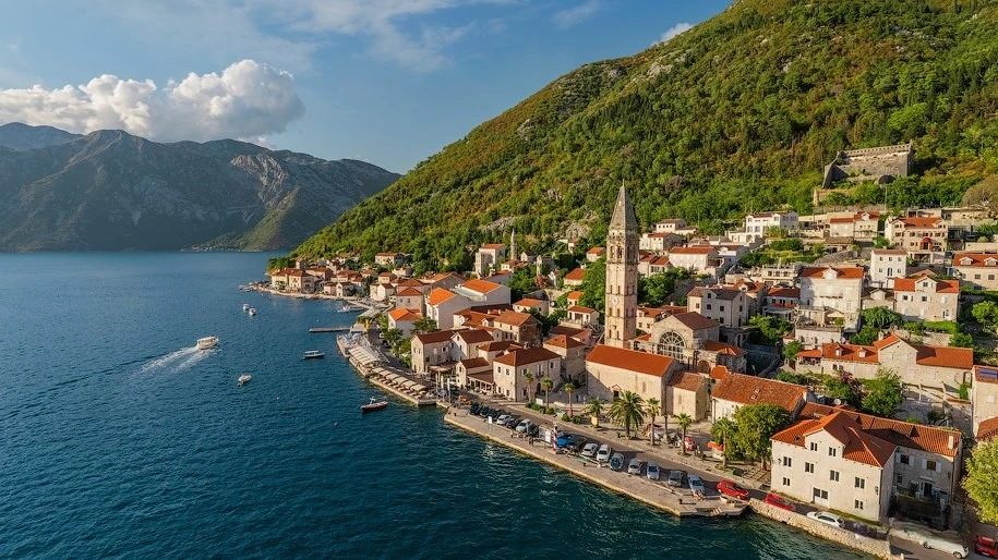 Historic Stone House with Magnificent View in Perast