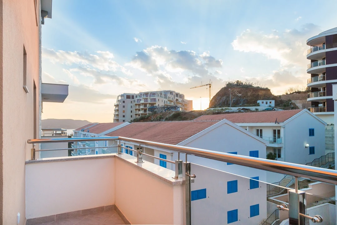 Fully Furnished Apartment near the Sea in Becici