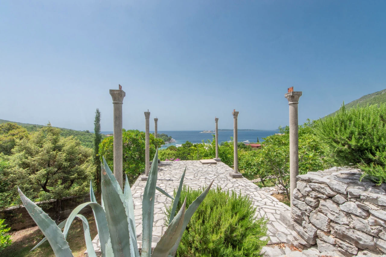 Exclusive Mansion 100m from the Sea, Zanjice