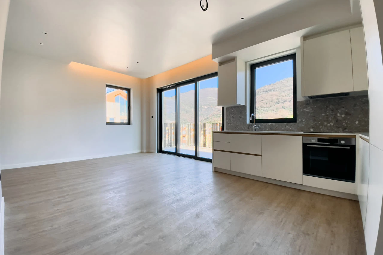 Modern Two-Bedroom Apartment in Heart of Tivat