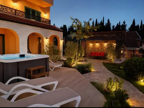 Elegant Garden Apartment with Jacuzzi Near Porto Montenegro, Tivat