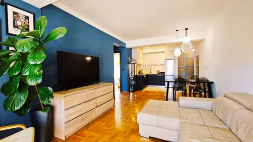 2-Bedroom Apartment for Sale in Budva – Ideal Family Home with Parking & Pool Access, Budva